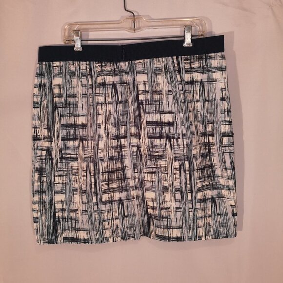 Pure Alfred Sung Ladies Lightweight Size 16 Straight Fit skirt - Picture 2 of 8